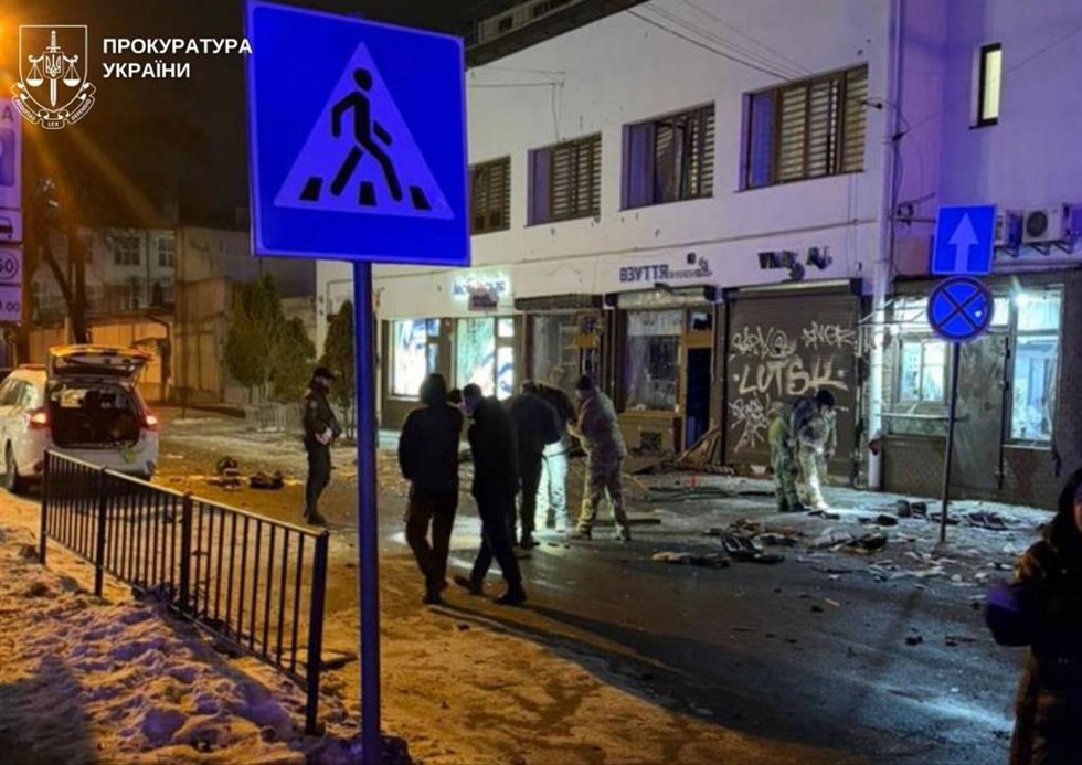 Atentado terrorista en Leópolis deja una policía muerta.
