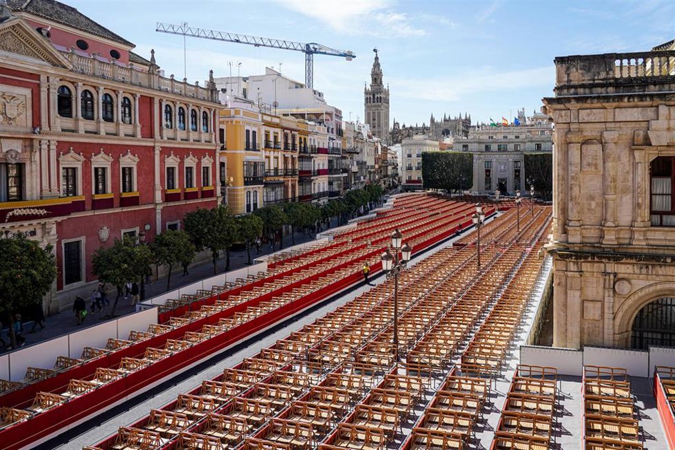 Archivo - Palcos preparados en la Plaza de San Francisco. Imagen de archivo.