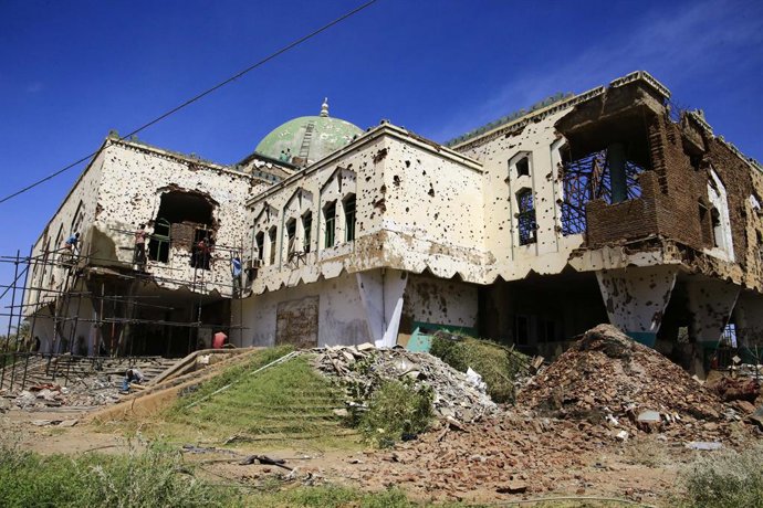 KHARTOUM, Feb. 12, 2026  -- Workers repair a war-damaged mosque in Khartoum, Sudan, Feb. 5, 2026.