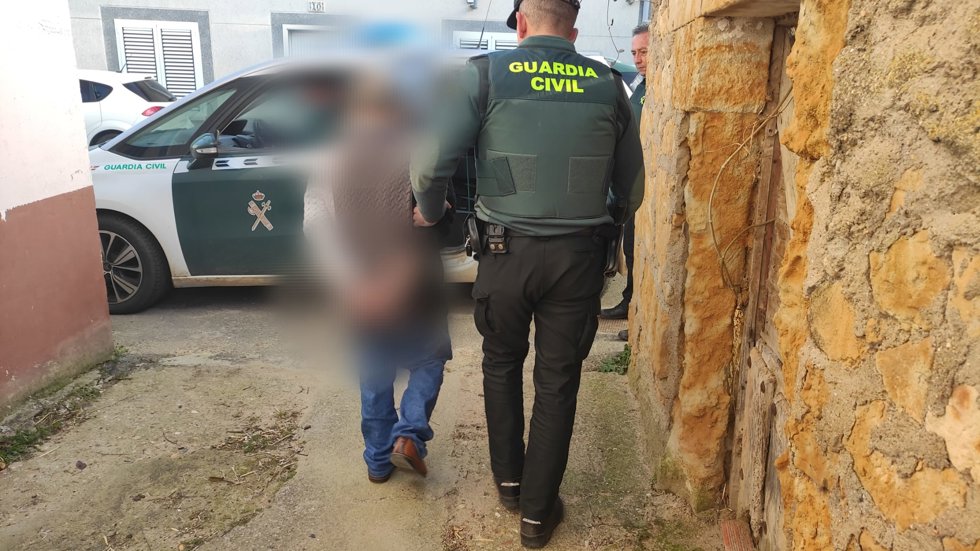 Detenido un varón de 66 años tras apuñalar mortalmente a su hermano de 70 en Peleas de Abajo (Zamora)