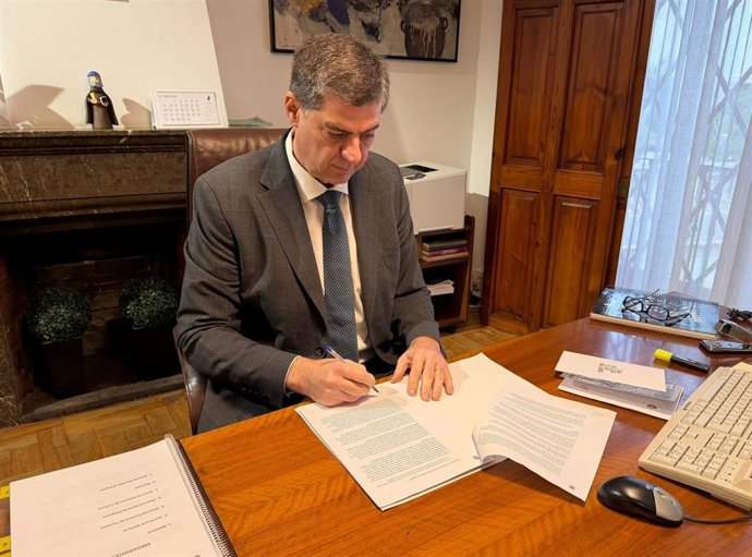 El conseller de Turismo, Cultura y Deportes, Jaume Bauzà, pide al Gobierno la reducción del IVA cultural