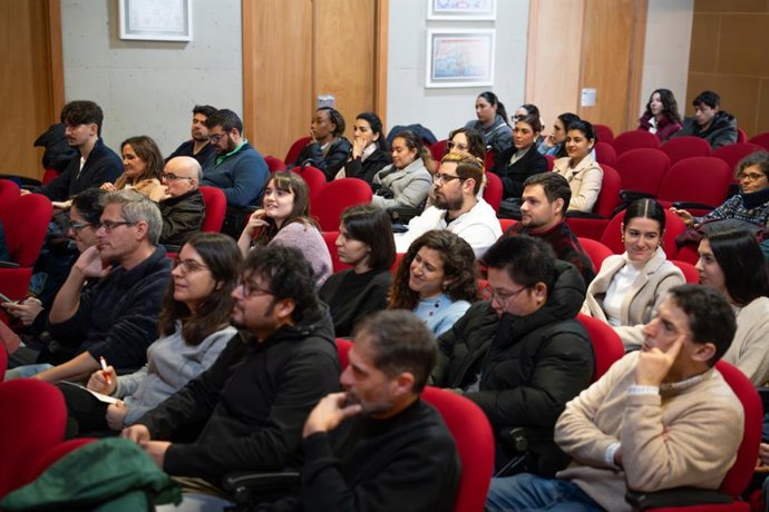 Seminario estratégico sobre regeneración de suelos mineros y economía circular.