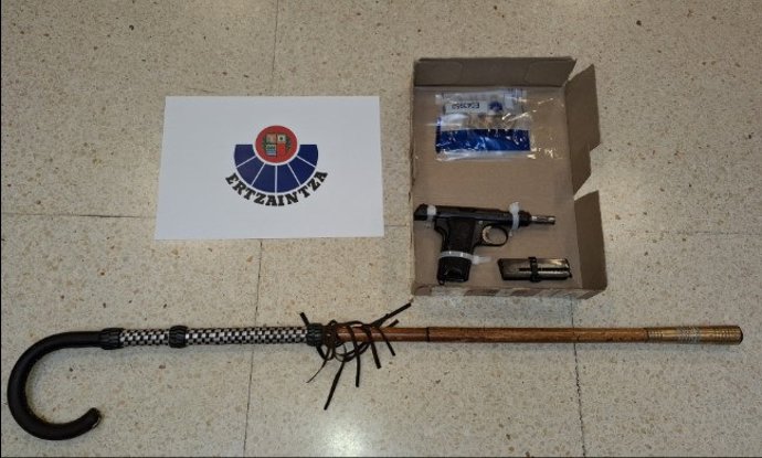 Pistola y bastón incaitados