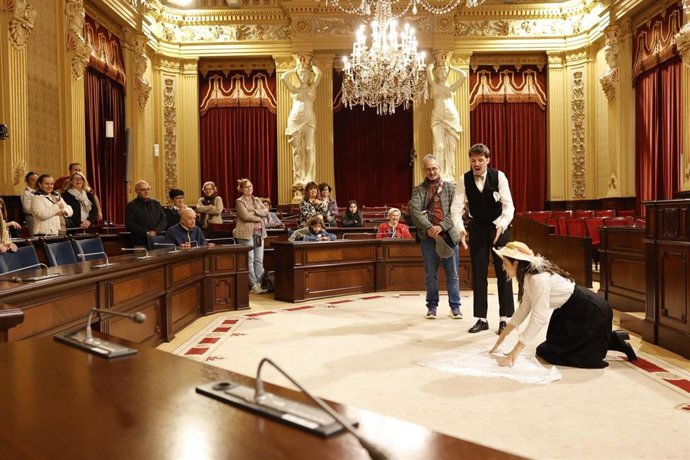 Visitas teatralizadas en el Parlament