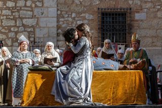 Varios actores durante la recreación del funeral de Isabel y Diego, a 22 de febrero de 2026, en Teruel, Aragón (España). Las Fiestas, declaradas de Interés Turístico Internacional, cumplen este año su 30ª edición. 