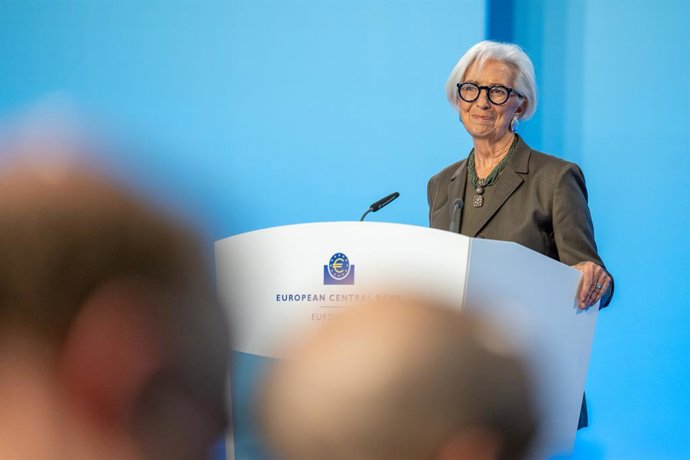 FRANKFURT, 5 de fevereiro de 2026 — A presidente do Banco Central Europeu (BCE), Christine Lagarde, participa de uma coletiva de imprensa em Frankfurt, Alemanha, em 5 de fevereiro de 2026. O BCE decidiu na quinta-feira manter as taxas básicas de juros ina