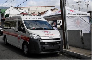 Archivo - Vehículo de la Cruz Roja de Venezuela