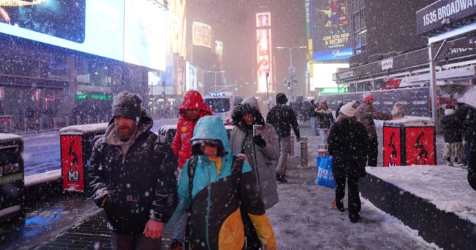 La ciudad de Nueva York declara el estado de emergencia por tormenta de nieve