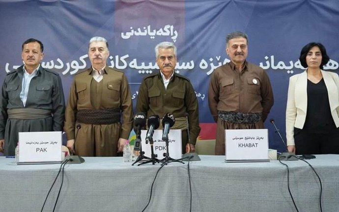 Acuerdo entre dirigentes de cinco partidos políticos kurdos de Irán