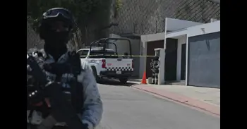 España pide a sus nacionales en México extremar las precauciones y evitar los cruces con EEUU