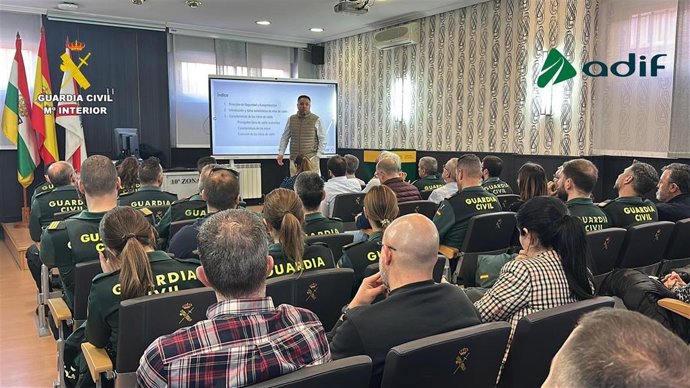 La Guardia Civil en La Rioja y ADIF celebran la I Jornada Formativa sobre Seguridad en los Accesos a las Vías Férreas