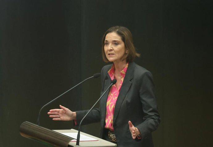 La portavoz del grupo socialista en el Ayuntamiento de Madrid, Reyes Maroto, interviene durante una sesión plenaria en el Ayuntamiento de Madrid, a 27 de enero de 2026, en Madrid (España).