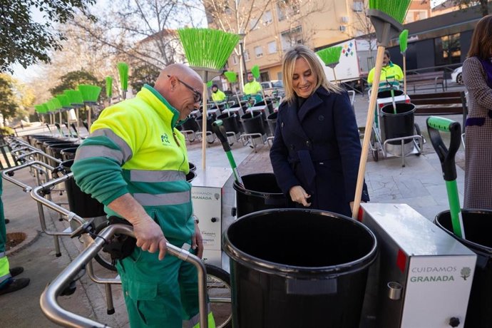 La alcaldesa de Granada, Marifrán Carazo, ha presentado novedades en el servicio de limpieza