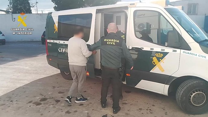 Detingut un veí de Múrcia després de trobar cocaïna en el maleter del seu cotxe a San Isidro