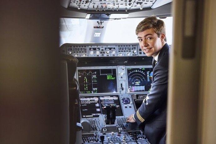 Iberia lanza la sexta edición del programa de cadetes