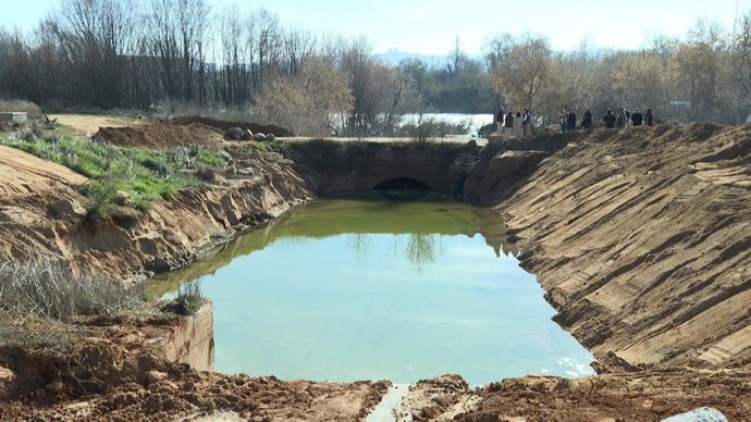 El Ayuntamiento de Toledo saca 3.000 m3 de material en el arroyo de Valdelobos y repercutirá el coste en la CHT