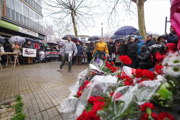 Archivo - Arquivo - Espetáculo de dança durante uma manifestação em memória dos cinco assassinados pela Polícia Armada em 1976, em 3 de março de 2024, em Vitoria-Gasteiz, Álava, País Basco (Espanha). Os sindicatos ELA, LAB, ESK e Steilas convocaram a mani