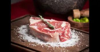 ¿Es verdad que congelar carne estropea su sabor? Carniceros desmontan el mito y explican cómo congelarla correctamente