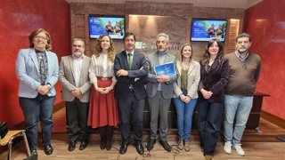Presentación del foro sobre relevo generacional en el campo organizado por el Gobierno de Castilla-La Mancha y el Comité Europeo de las Regiones en Valdepeñas.