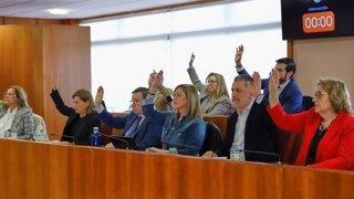 Votación en el Pleno del Ayuntamiento de Vigo.