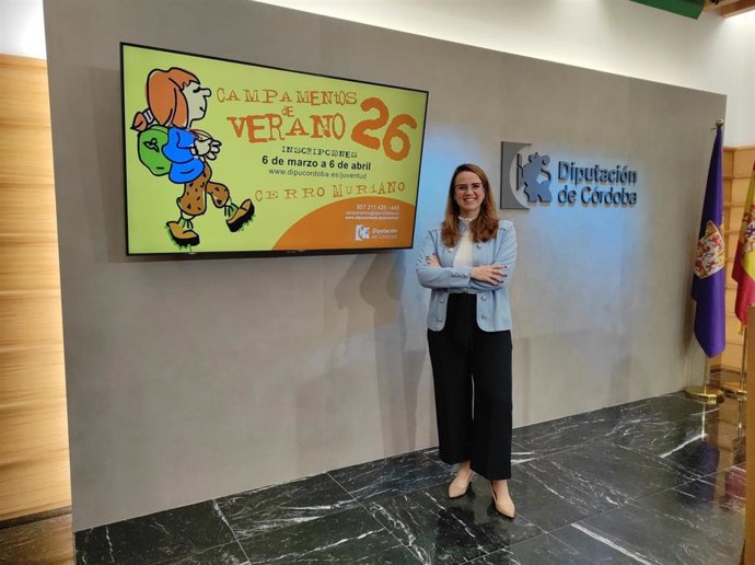 La delegada de Desarrollo Tecnológico, Transformación Digital y Juventud de la Diputación de Córdoba, Sara Alguacil, presenta los Campamentos de Cerro Muriano.