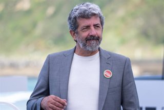 Archivo - El director Alberto Rodríguez durante la presentación de ‘Anatomía de un Instante’ en el Festival de Cine de San Sebastián el pasado año.