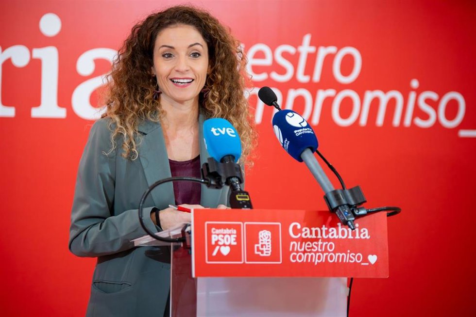 Archivo - La portavoz del PSOE de Cantabria, Ainoa Quiñones