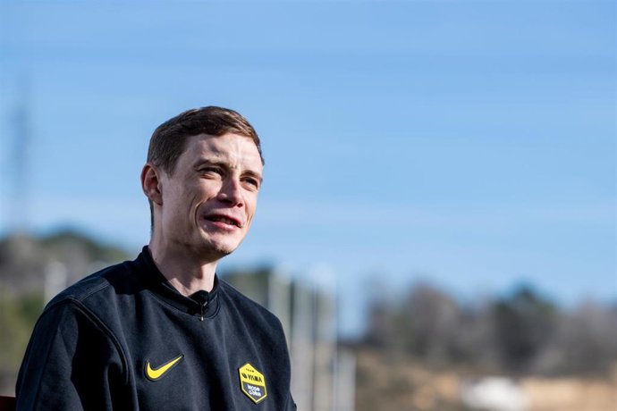 Archivo - El ciclista danés Jonas Vingegaard posa para los medios en la presentación del equipo para la temporada 2026.