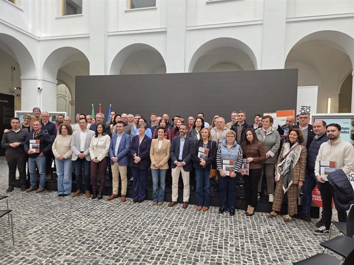 Acto de entrega por parte de la Diputación de Badajoz de 113 Planes Periurbanos de Prevención de Incendios.