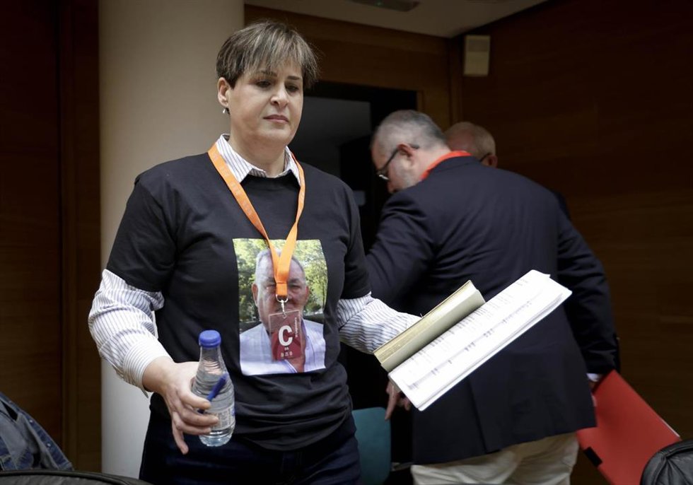 La coordinadora de SOS Desaparecidos en la Comision de Investigacios sobre las causas de las inundaciones causadas por la dan