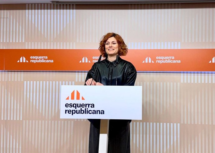 La secretaria general y portavoz de ERC, Elisenda Alamany, en rueda de prensa.