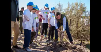 Moreno destaca el "renacer" del entorno de Doñana tras el incendio de 2017 con 1,8 millones de nuevas plantas