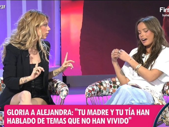 Alejandra Rubio y Gloria Camila se enfrentan por Rocío Flores