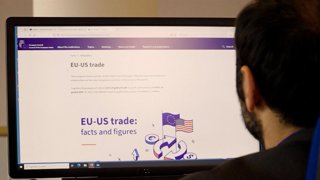 Bruselas aplaza la ratificación del pacto comercial UE-EEUU hasta que Trump acla