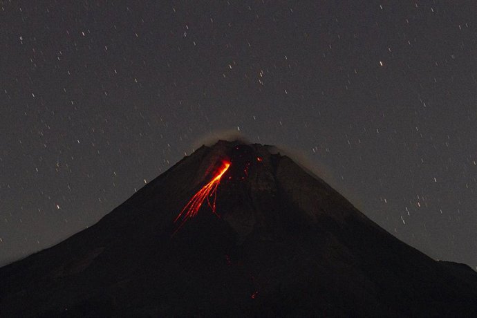 Archivo - Erupción del volcán Merapi, en Indonesia