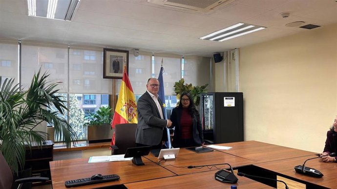 El Instituto de la Juventud (Injuve) y el Servicio Público de Empleo Estatal (SEPE) han firmado un Protocolo General de Actuación para reforzar el trabajo conjunto de ambos organismos.