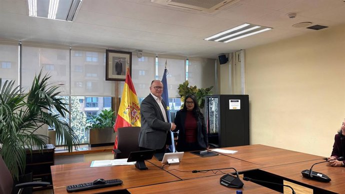 El Instituto de la Juventud (Injuve) y el Servicio Público de Empleo Estatal (SEPE) han firmado un Protocolo General de Actuación para reforzar el trabajo conjunto de ambos organismos.