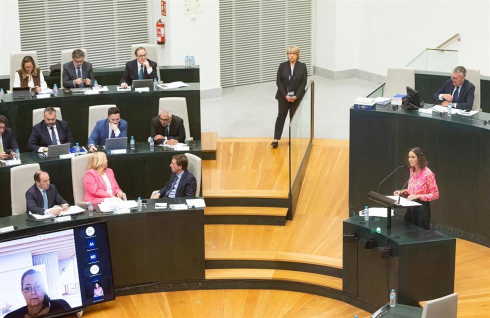 Archivo - La portavoz del PSOE en el Ayuntamiento de Madrid, Reyes Maroto, interviene durante una sesión ordinaria del Pleno del Ayuntamiento de Madrid