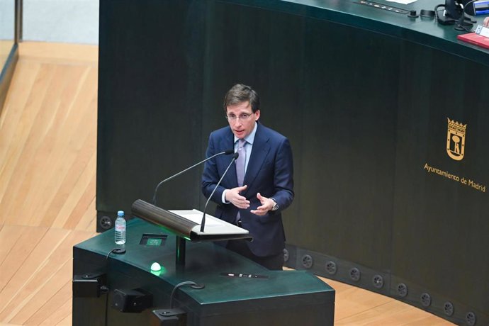 El alcalde de Madrid, José Luis Martínez Almeida, durante una sesión ordinaria del Pleno del Ayuntamiento de Madrid, en el Palacio de Cibeles, a 24 de febrero de 2026, en Madrid (España).