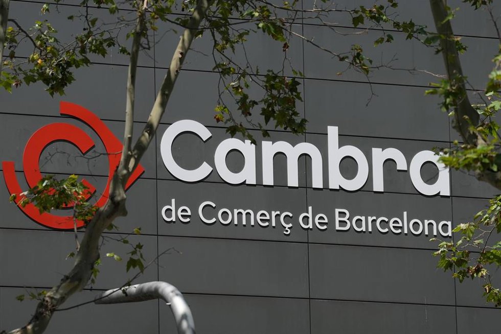 Archivo - Fachada de la Cámara de Comercio en Barcelona.