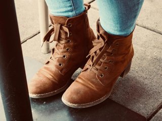 Cómo eliminar cualquier mancha de los zapatos de ante con estos remedios