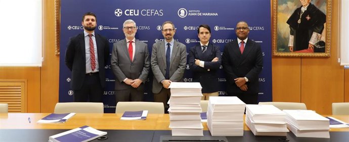 Instituto Juan de Mariana y CEU-CEFAS presentan el informe 'Desenredar España'.