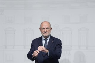 El conseller de Unión Europea y Acción Exterior de la Generalitat, Jaume Duch, en una intervención ante los medios en el Palau de la Generalitat por el 4 aniversario del inicio de la guerra de Ucrania