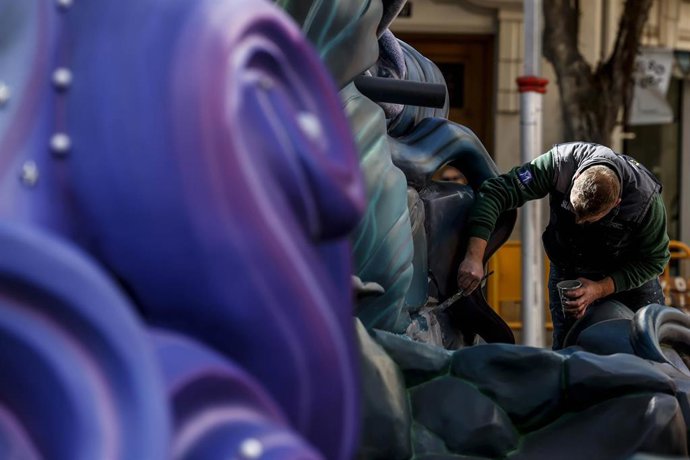 Archivo - Una falla durante su montaje. ARCHIVO. 