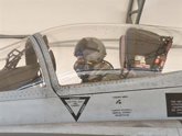Foto: Universidad Politécnica y Ejército del Aire miden la actividad cerebral de un piloto de F-18 para crear un "neurocasco"