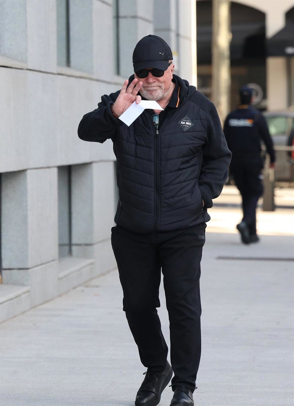 El comisario jubilado José Manuel Villarejo a su llegada a la Audiencia Nacional, a 24 de febrero de 2026, en Madrid (España). Villarejo y otros agentes de la Policía declaran como testigos en el juicio de la Audiencia Nacional a la familia Pujol.