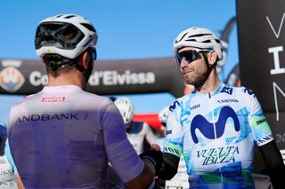 Alejandro Valverde durante una salida de etapa en la Vuelta a Ibiza MTB.