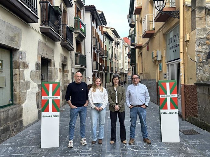 EH Batera y Gure Esku firman un acuerdo de colaboración para impulsar la celebración conjunta del Aberri Eguna