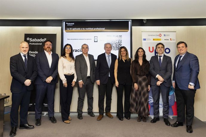 Más de 75.000 personas se forman en competencias digitales gracias al programa 'Upro' de Unión Profesional