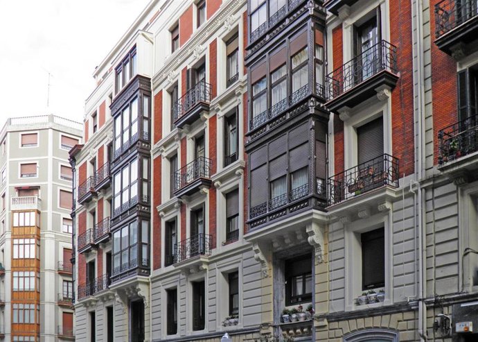 Facahda de un edificio en Bilbao